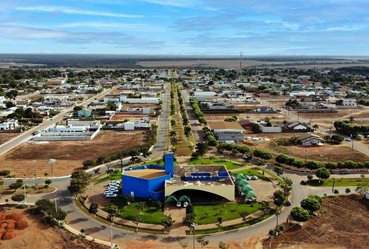 Feliz Natal (Mato Grosso) - Cidade com 13.400 habitantes numa área de 11.400 km², a 370m de altitude e 530 km de distância da capital Cuiabá. Reprodução: Flipar