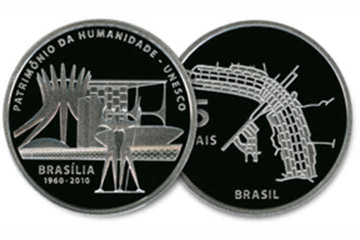 2010: Foram fabricadas 30 mil unidades de moedas de R$ 5 em homenagem à cidade de Brasília, declarada Patrimônio da Humanidade pela UNESCO. Reprodução: Flipar