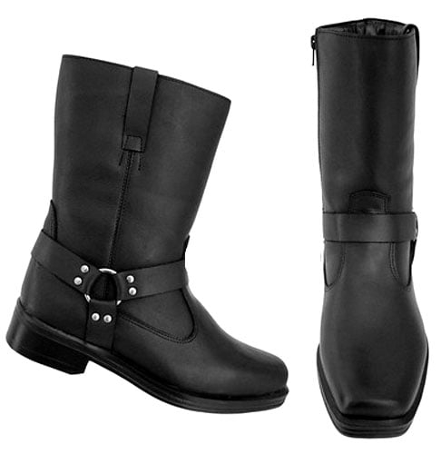  Calçados - O ideal é usar um calçado forte, como bota, mas, se a pessoa preferir algo mais leve, pode optar por um sapato ou tênis, desde que não tenha cadarço (para evitar o risco de enroscar na corrente). Reprodução: Flipar