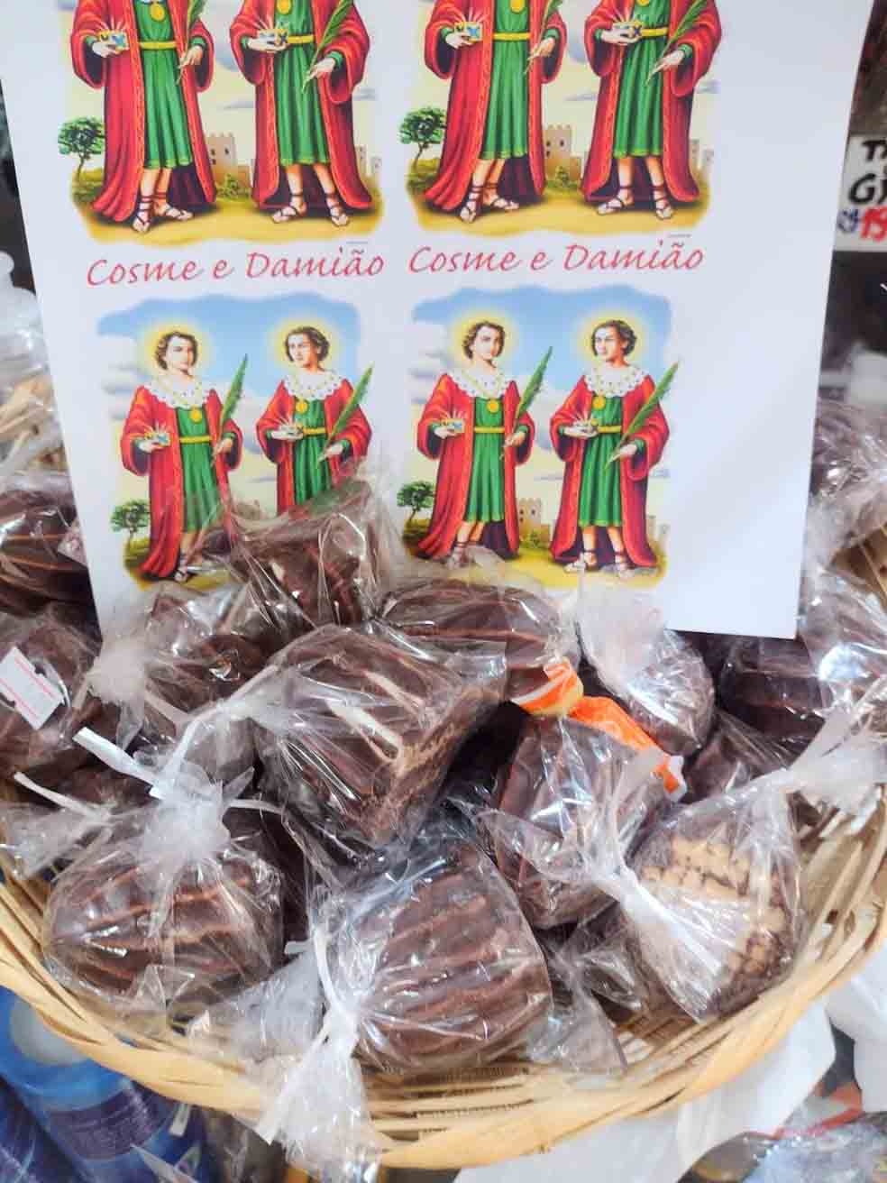 27 de setembro é dia da tradicional distribuição de saquinhos de doces de São Cosme e São Damião 