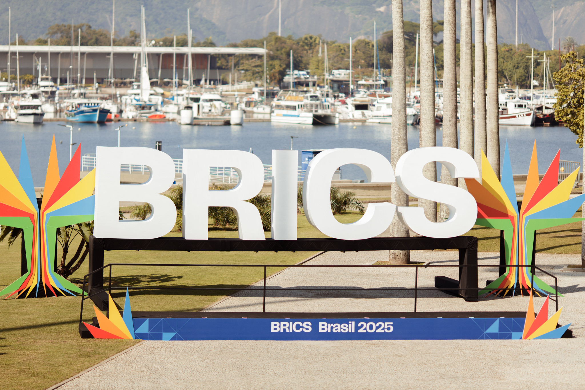 Slogan do Brics 2025. Foto: Isabela Castilho | BRICS Brasil