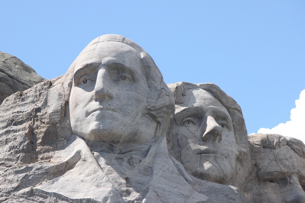 Após a morte de Borglum ainda restavam detalhes para o término das esculturas e coube a seu filho, Lincoln, a tarefa de finalizá-la.
 Reprodução: Flipar