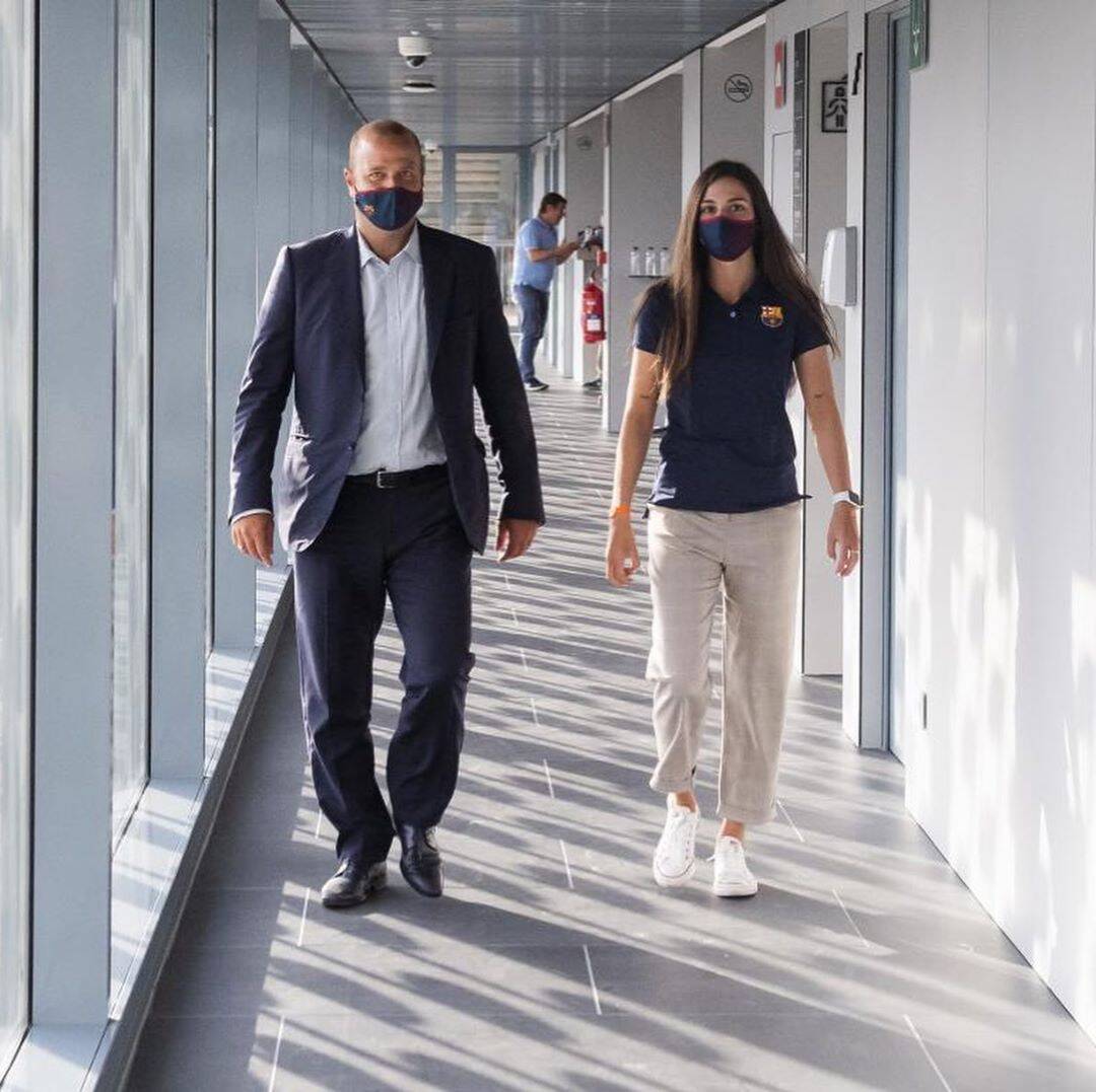 Brasileira no Barcelona. Foto: Divulgação