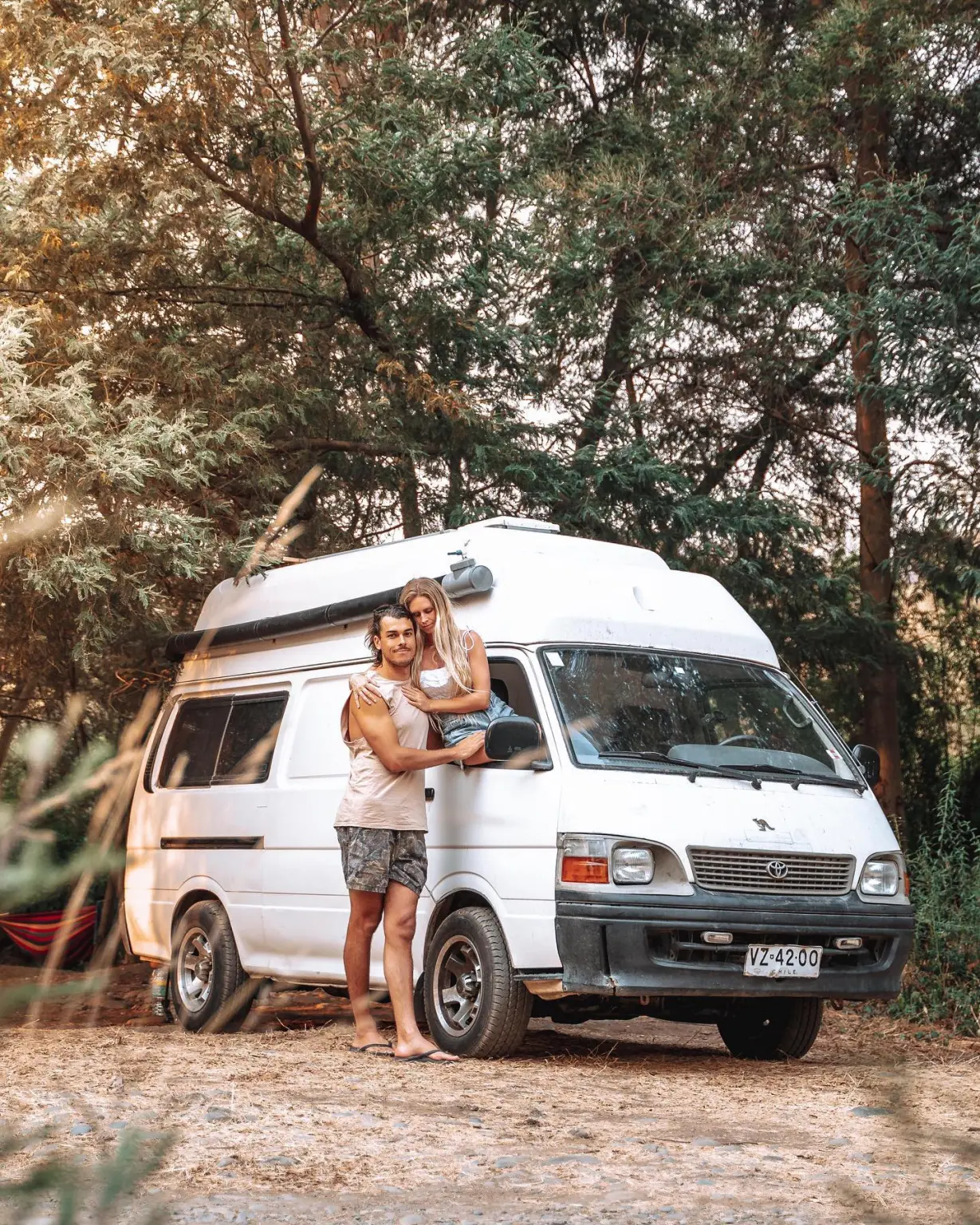 Casal se conhece em férias e 2 dias depois decidem viajar pelo mundo. Foto: Reprodução/Instagram