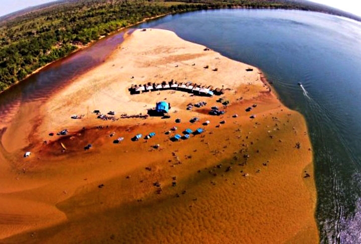 Carrasco Bonito (Tocantins)  - Cidade com 3.700 habitantes numa área de 195 km2, a 285m de altitude e  662 km da capital Palmas. Reprodução: Flipar