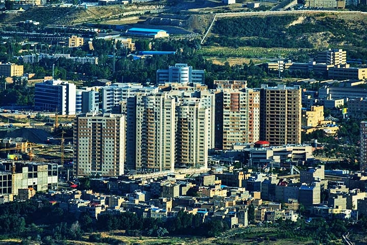 O país possui uma população de cerca de 10 milhões de habitantes, sendo a maioria de etnia azeri e de religião muçulmana xiita. Reprodução: Flipar