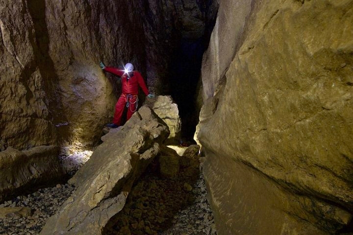 “Queremos observar outras partes da caverna, aprender mais sobre a geologia e a biologia desta área”, disse. Reprodução: Flipar