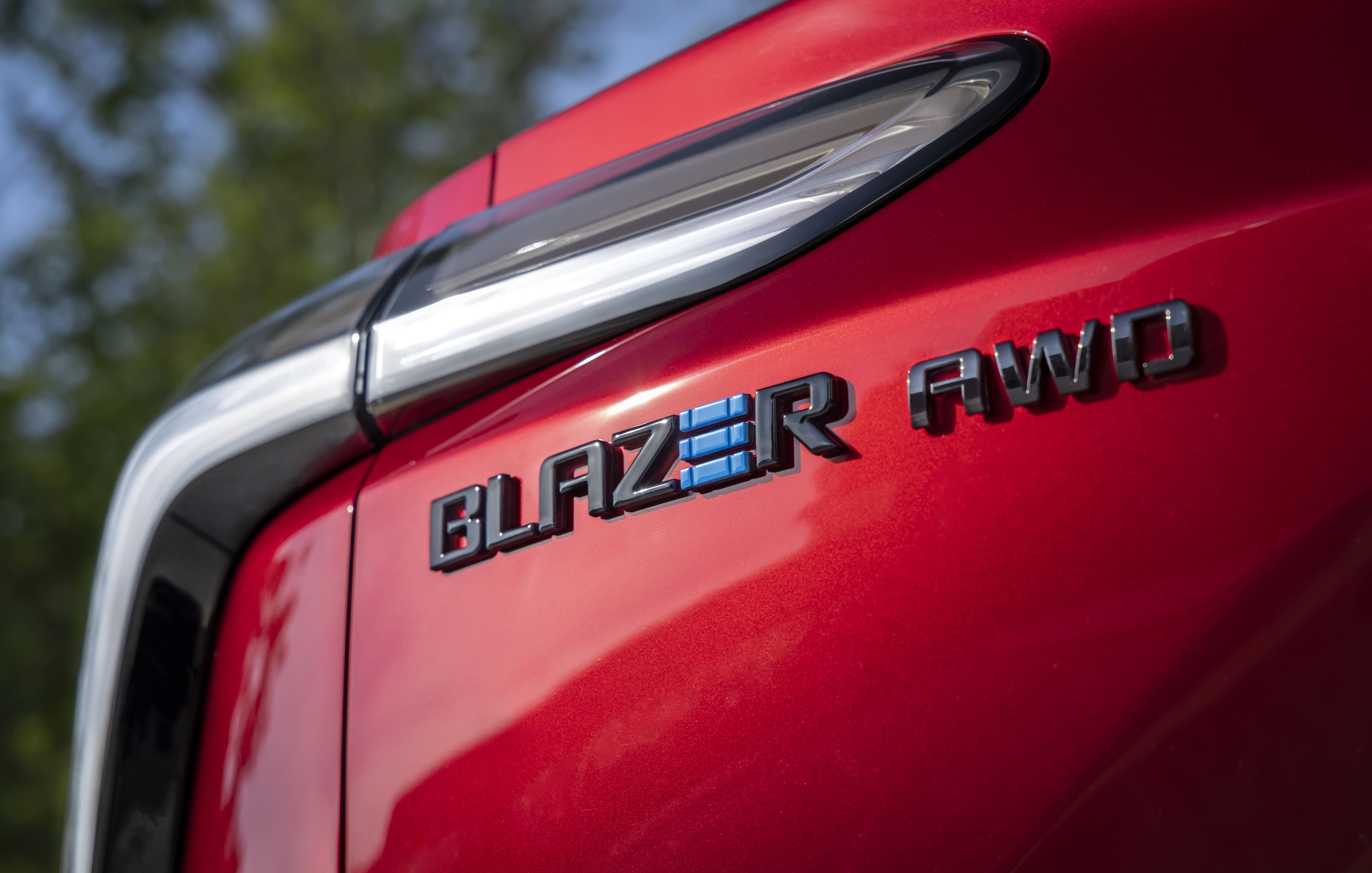 Chevrolet revela Blazer elétrica de 564 cv, que virá para o Brasil