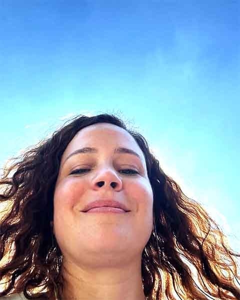 “Nepobaby é ser filho de alguém famoso que seguiu a mesma carreira que você? Eu sou nepobaby. É possível alguém que é filha de uma atriz que é atriz também não ter isso? Gente, é a vida”, declarou, com bom humor
 Reprodução: Flipar