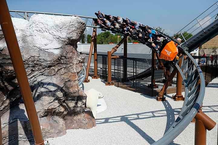 O Legoland Billund dispõe de quatro montanhas-russas, cinema 3D, labirinto de laser e outras atrações para entreter os visitantes. 
 Reprodução: Flipar