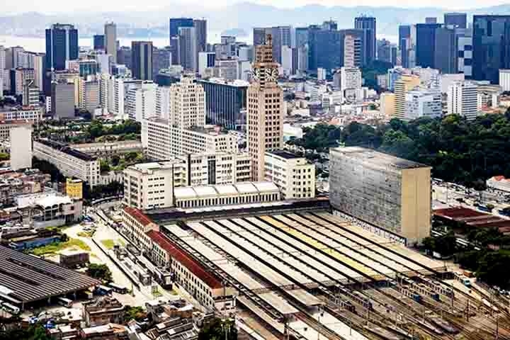 Além disso, o sistema de segurança ferroviário belga, chamado TBL (Transmission Balise-Locomotive), que deveria impedir que trens passassem por sinais vermelhos, não estava funcionando de maneira eficaz naquele trecho da linha. Reprodução: Flipar