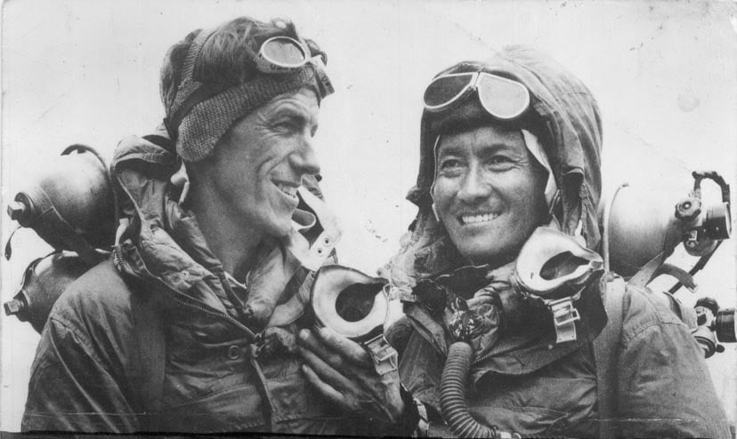 Há pouco mais de 50 anos, em 29 de maio de 1953, o neozelandês Edmund Hillary e o guia nepalês Sherpa Tenzing Norgay foram os primeiros aventureiros que de forma documentada completaram a escalada do Everest com sucesso Reprodução: Flipar