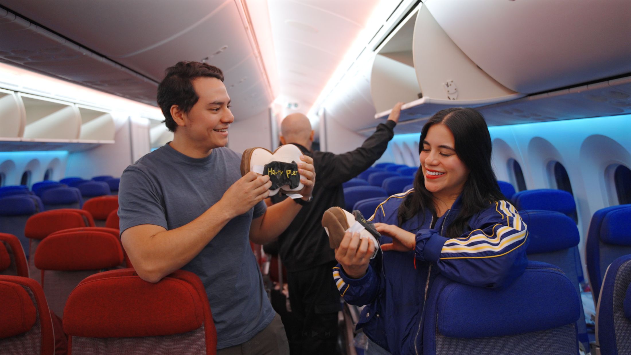 Máscara da aeronave temática do Harry Potter. Foto: Divulgação / Latam