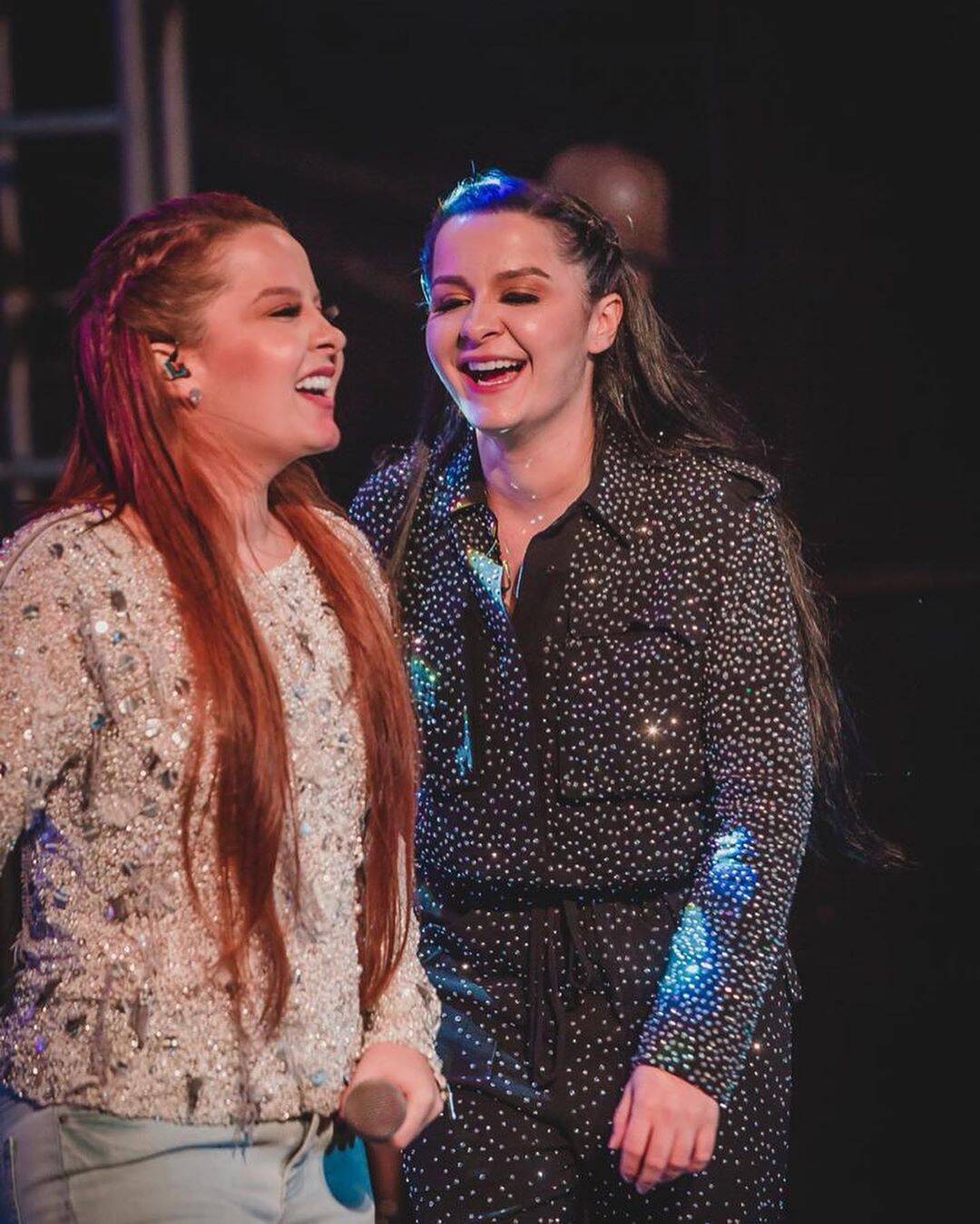 O novo visual de Maiara e Maraisa. Foto: Reprodução/Instagram/@maiara e maraisa