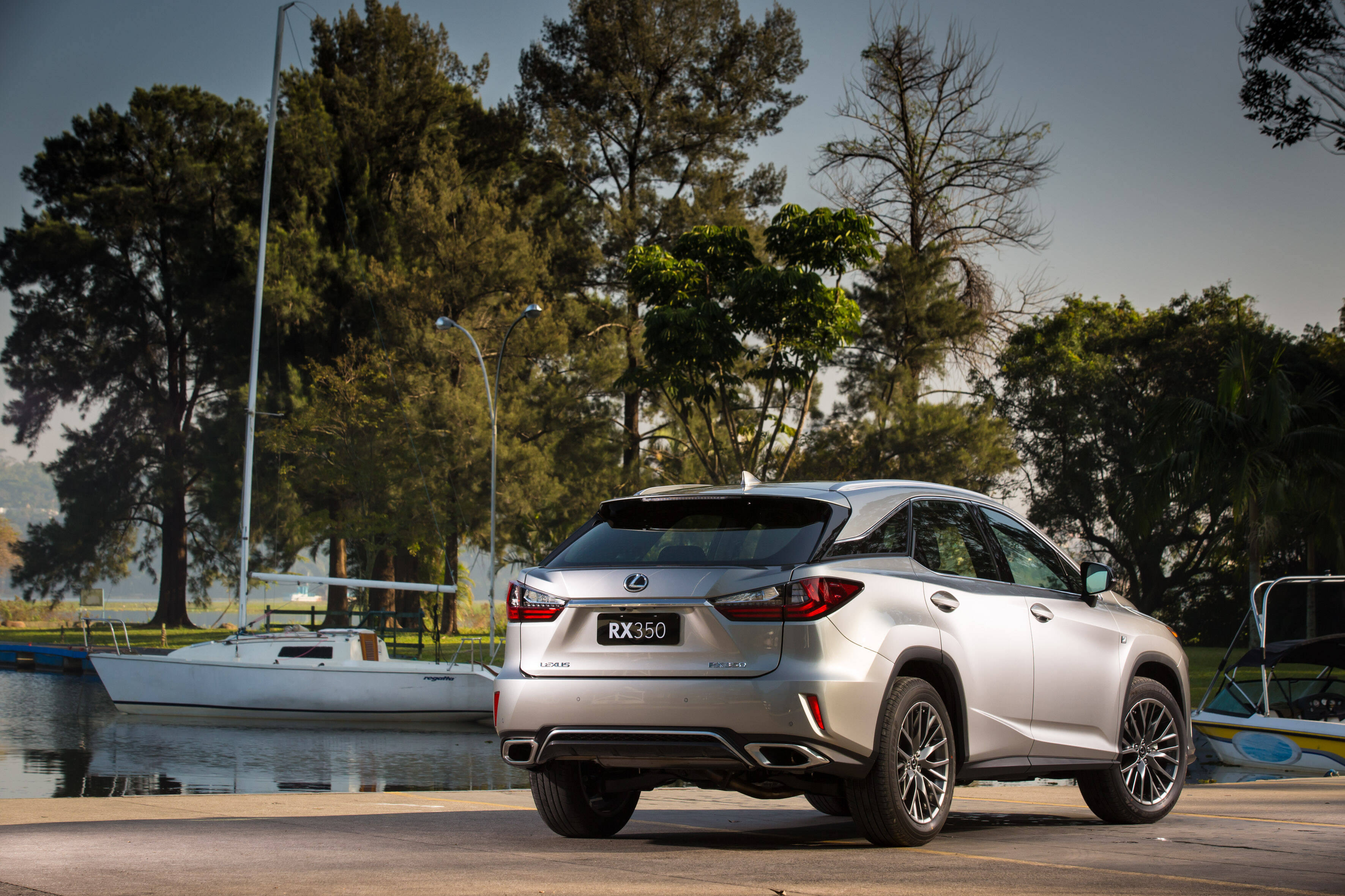 Lexus RX 350. Foto: Divulgação/Lexus