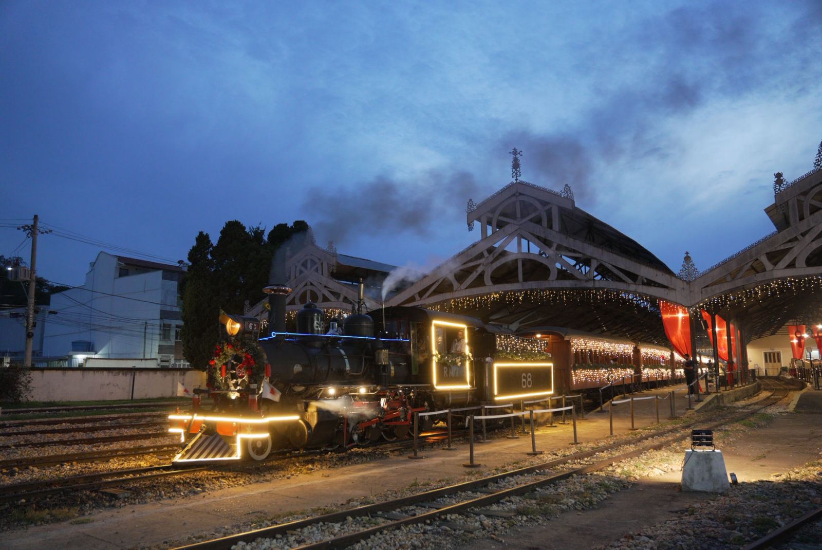 Maria Fumaça mais antiga do Brasil realizou passeio noturno no dia 15 de novembro. Foto: Divulgação VLI 
