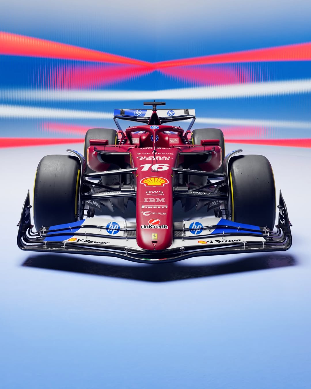 Ferrari adota novos detalhes em azul em seu carro. Foto: Ferrari/Divulgação