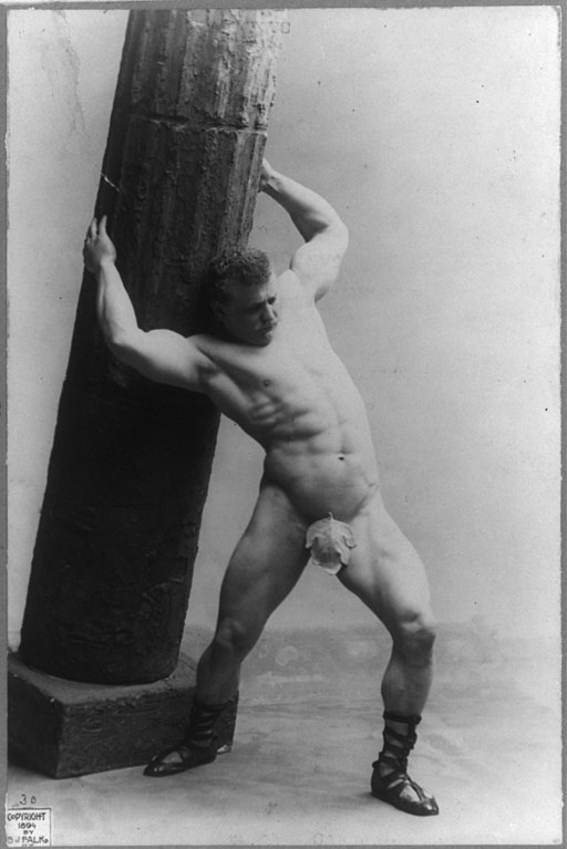 Ele ficou famoso por exibir seu físico musculoso em apresentações públicas, combinando poses e exercícios de força para entreter as pessoas.  Reprodução: Flipar