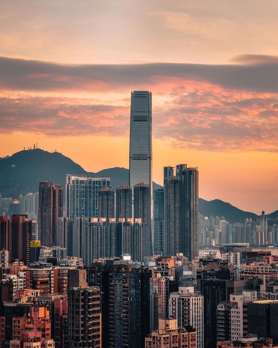 Arranha-céu em Hong Kong. Foto: Instagram/@jsrpixel 15.09.2022