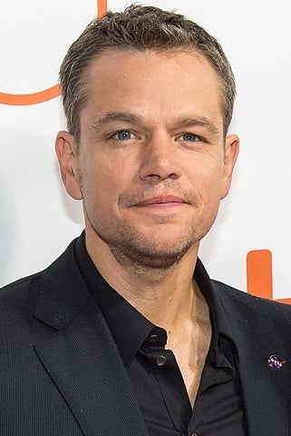 O ator americano Matt Damon declarou que deixou de ter gosto por cigarros após se submeter à hipnose. Depois de três sessões do tratamento, ele disse que conseguiu largar o vício que já durava 16 anos. Reprodução: Flipar