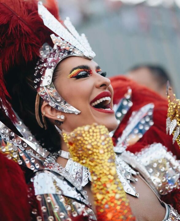 Lore Improta desfilando pela Viradouro, no Desfile das Campeãs Reprodução/Instagram - 19.02.2024