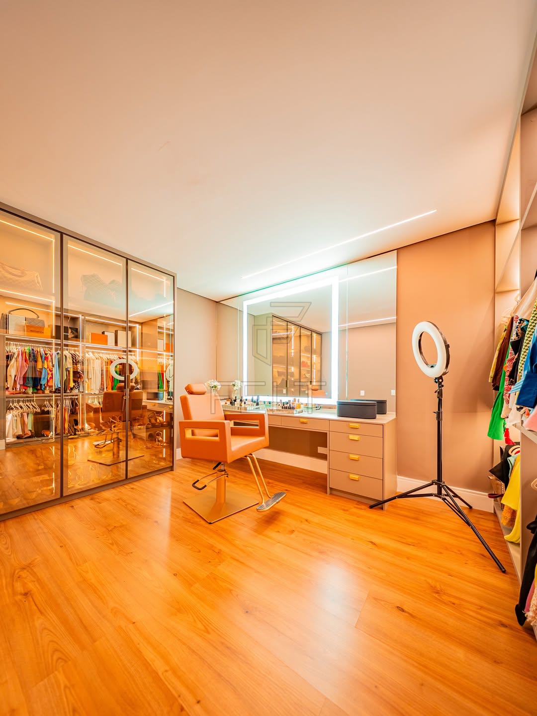 Yudi Tamashiro coloca mansão em Alphaville à venda por R$ 6 milhões. Foto: Instagram/@feltnegociosimobiliarios