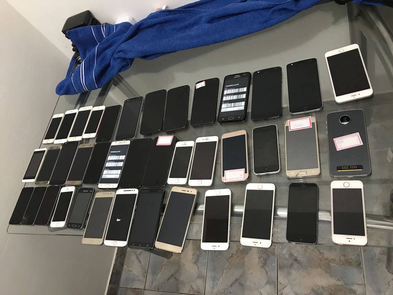 ROCAM apreendeu 167 celulares, 26 relógios, três notebooks, dez tablets e duas máquinas fotográficas.. Foto: Divulgação/ROCAM