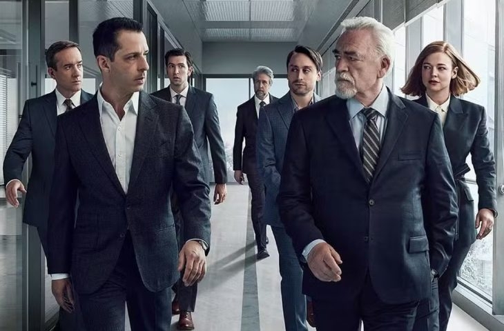 Produzida pela HBO, a série acompanha as disputas de poder dentro de uma família bilionária dona de um império midiático e se tornou um fenômeno global. Reprodução: Flipar