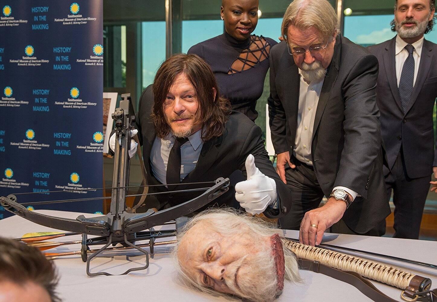As melhores fotos de famosos de 2017: Norman Reedus nos bastidores da gravação de ''The Walking Dead''. Foto: Reprodução/IMDB