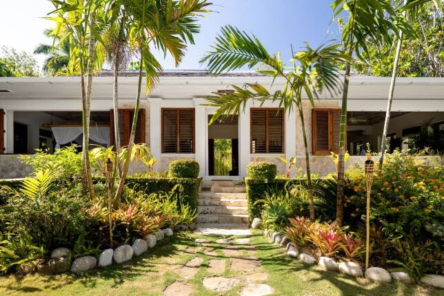 Esta villa é onde Ian Fleming escreveu a maioria dos romances de James Bond. Foto: Airbnb