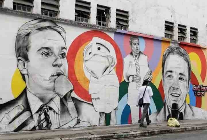 O artista plástico Paulo Terra rendeu tributo a Gugu Liberato com grafite em muro do bairro da Barra Funda, zona oeste de São Paulo. Os desenhos retratam fases diversas da carreira do apresentador, morto em novembro de 2019. Reprodução: Flipar