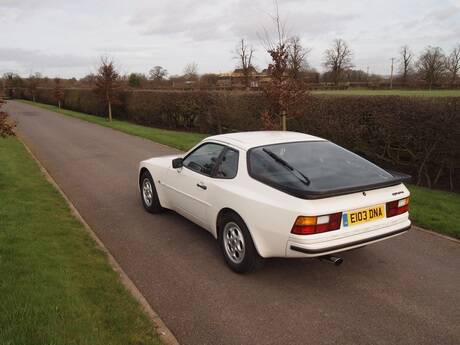 Porsche 944 Lux 1987. Foto: Reprodução