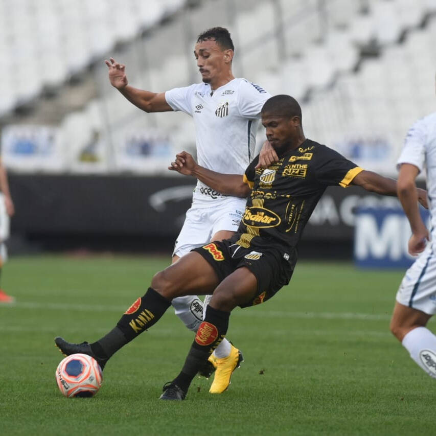 Santos empata com o Santo André. Foto: IVAN STORTI