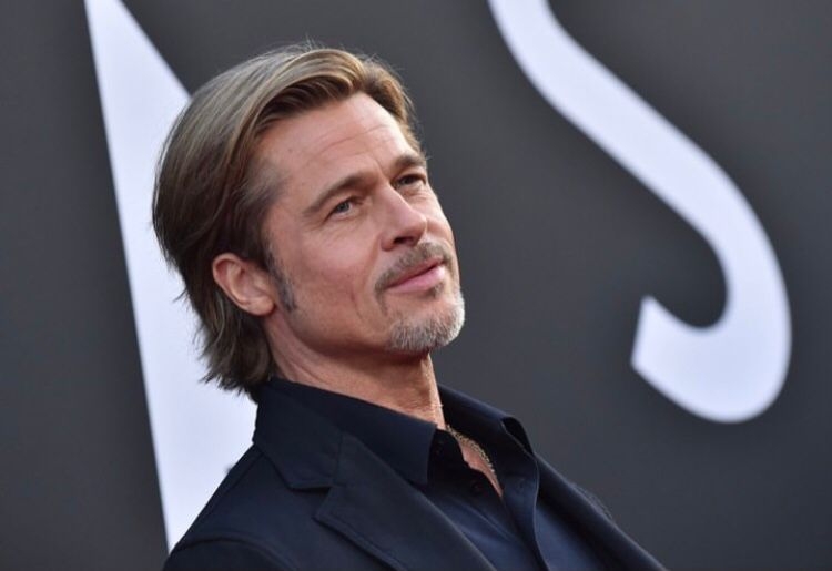 Brad Pitt: Além de já ter admitido não ser fã de banho, o astro de Hollywood já comentou algumas vezes sobre suas lutas com o vício em álcool no passado. Reprodução: Flipar