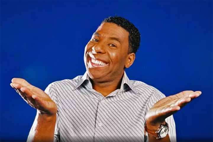 Sua incursão na política ocorreu em 2008, quando foi eleito vereador de São Paulo pelo PCdoB, obtendo 84.406 votos e figurando entre os mais votados. Em 2012, obteve reeleição para o mesmo cargo. Com o êxito eleitoral, também esteve entre os pré-candidatos a prefeito de São Paulo, mas desistiu da disputa. 

 Reprodução: Flipar