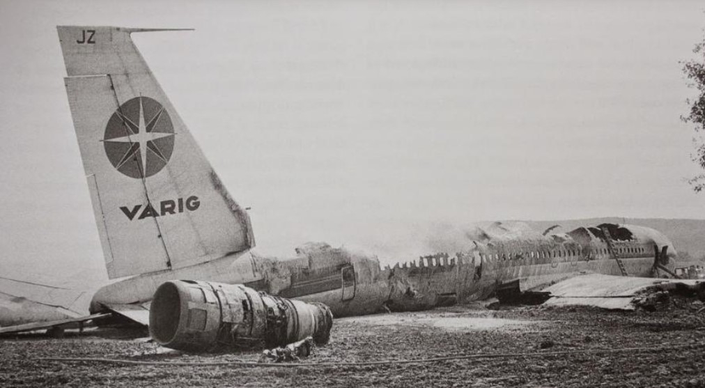Na história da Varig ocorreram 20 acidentes fatais, com a morte de 440 pessoas. O maior deles foi nas proximidades do aeroporto de Orly, em Paris, na França, iniciado por um incêndio em um dos aviões do Boing 707. A tragédia resultou em 123 mortos, com apenas um passageiro e dez tripulantes sobreviventes.
 Reprodução: Flipar
