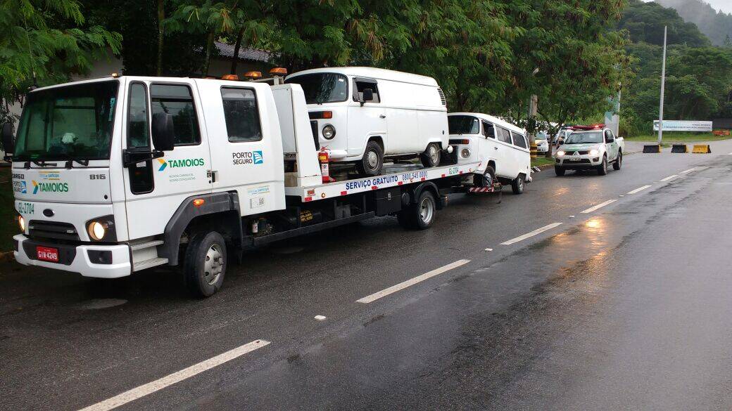 Os veículos foram interceptados por policiais do patrulhamento rodoviário. Foto: Polícia Militar Ambiental - Palmitos