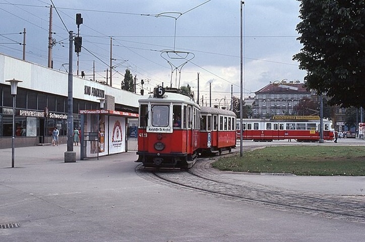 Em Viena, o transporte público é totalmente integrado entre ônibus, metrô e os tradicionais bondes, o que facilita a mobilidade tanto para os moradores como para os visitantes.  Reprodução: Flipar