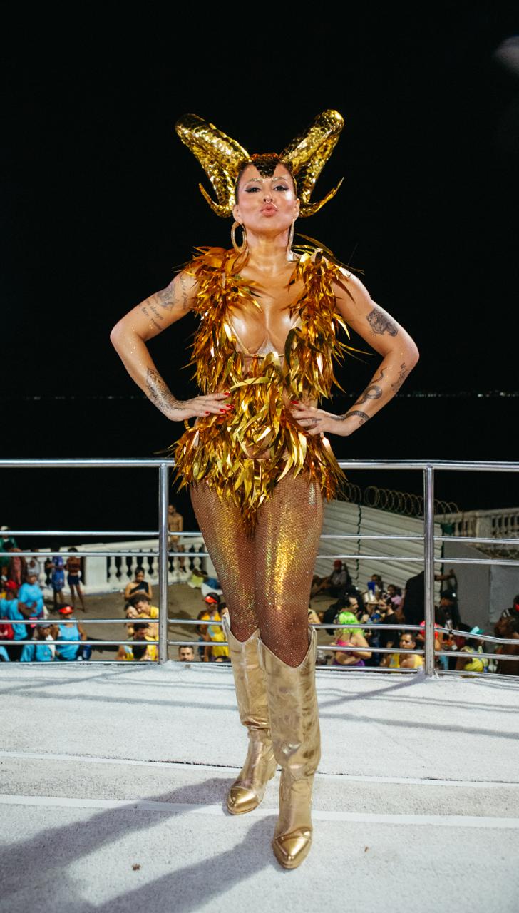 Alinne Rosa elege look de R$ 30 mil para carnaval de Salvador Divulgação/ Danilo Correia