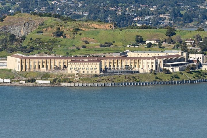 San Quentin State Prison (San Quentin, Califórnia): Fundada em 1852, é a penitenciária estadual mais antiga da Califórnia, conhecida principalmente por seu corredor da morte — a prática foi suspensa em 2006. Reprodução: Flipar