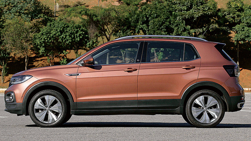 Jeep Compass vs Honda HR-V vs VW T-Cross vs Peugeot 3008. Foto: Roberto Assunção