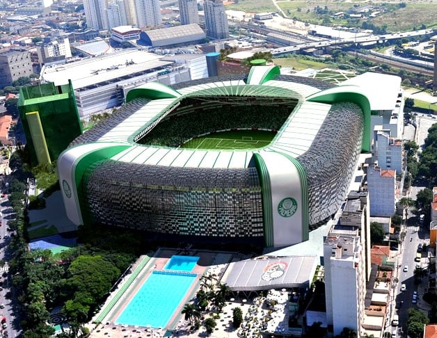 Allianz Parque - O estádio que é a casa do Palmeiras foi inaugurado em 2014, tem gramado padrão FIFA e, além do futebol, também é usado para espetáculos e eventos corporativos. Uma arena multiuso para 41.256 espectadores, erguida no local do antigo estádio Parque Antarctica.  Reprodução: Flipar