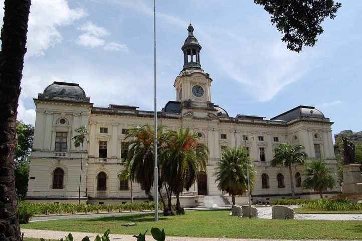 O estado abriga ainda instituições de ensino renomadas, como a Universidade Federal de Pernambuco (UFPE - foto), além de centros culturais importantes, como o Instituto Ricardo Brennand e o Museu Cais do Sertão. Reprodução: Flipar