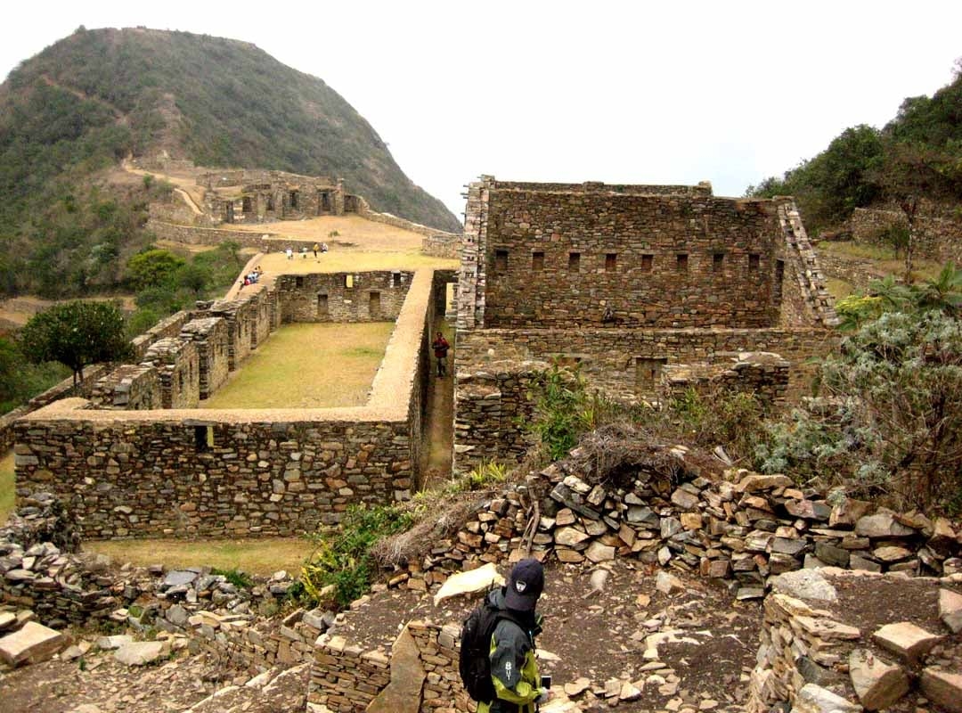 Tupac Amaru foi condenado a decapitação pelo assassinato de sacerdotes em Urcos, dos quais provavelmente era inocente. Em 24 de setembro de 1572, foi executado após implorar para que a multidão nunca amaldiçoasse seus filhos por um mau comportamento. Reprodução: Flipar