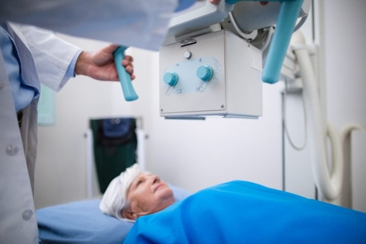 Essa tecnologia promete revolucionar setores que dependem de fontes de energia estáveis e de longo prazo, como dispositivos médicos, exploração espacial e monitoramento remoto. Reprodução: Flipar