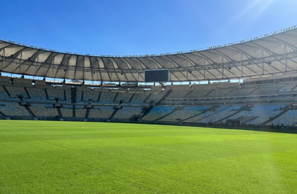Enquanto o estádio próprio não vem, o Flamengo, junto com o Fluminense, venceu a concorrência pelo Maracanã. O valor de outorga definido foi de R$ 234 mil mensais e o contrato é válido por um ano. Divulgação Twitter @maracana