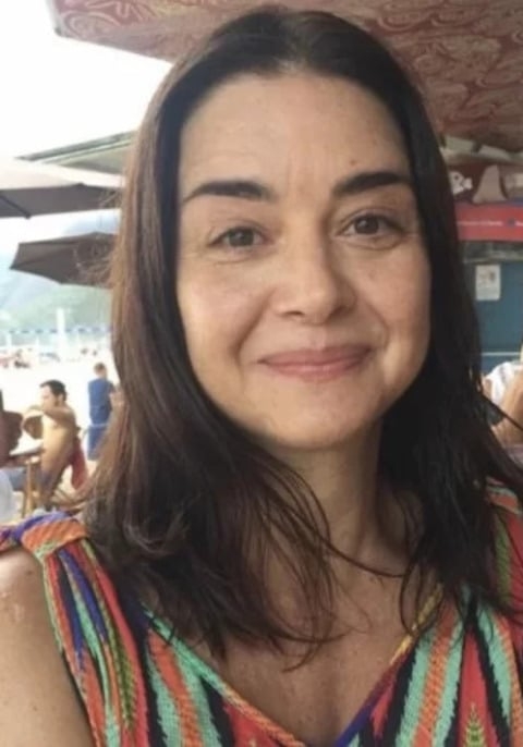 Na ocasião, a ex-atriz e roteirista Alexandra Marzo, filha de Betty Faria, usou as redes sociais para fazer um desabafo a respeito da mãe. Ela declarou ter problemas familiares desde a infância e chamou a mãe de sociopata e tóxica. Reprodução: Flipar