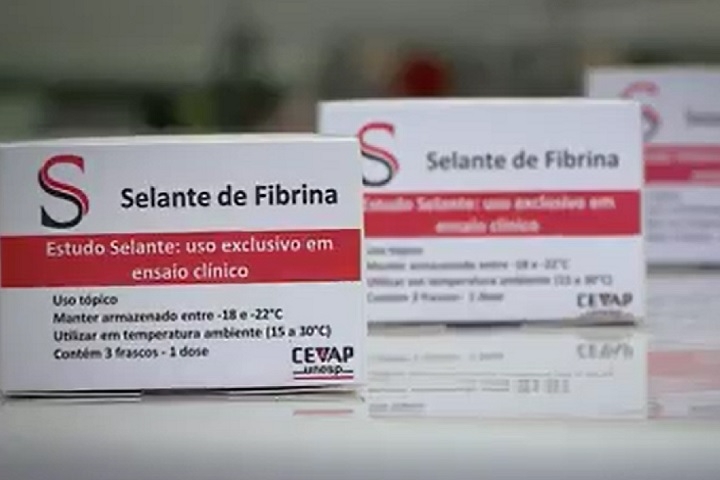 Um dos principais resultados é o selante de fibrina, uma espécie de cola biológica usada na medicina, feita com enzimas de veneno de serpentes e crioprecipitados sanguíneos.  Reprodução: Flipar