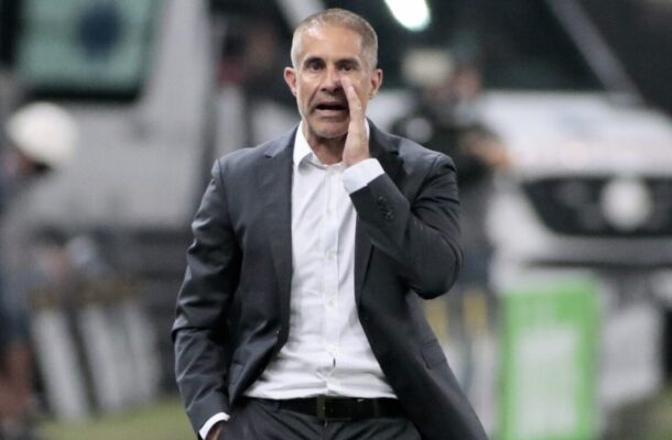 Com a saída de Vagner Mancini, o Corinthians anunciou o retorno de um velho conhecido da torcida para comandar a equipe: o ex-lateral Sylvinho. Foto: Rodrigo Coca / Agência Corinthians