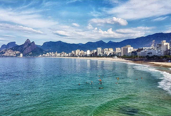 O Brasil recebeu 2,41 milhões de visitantes nessa alta temporada, em que o verão atrai pelas belas paisagens, principalmente as praias.   Reprodução: Flipar